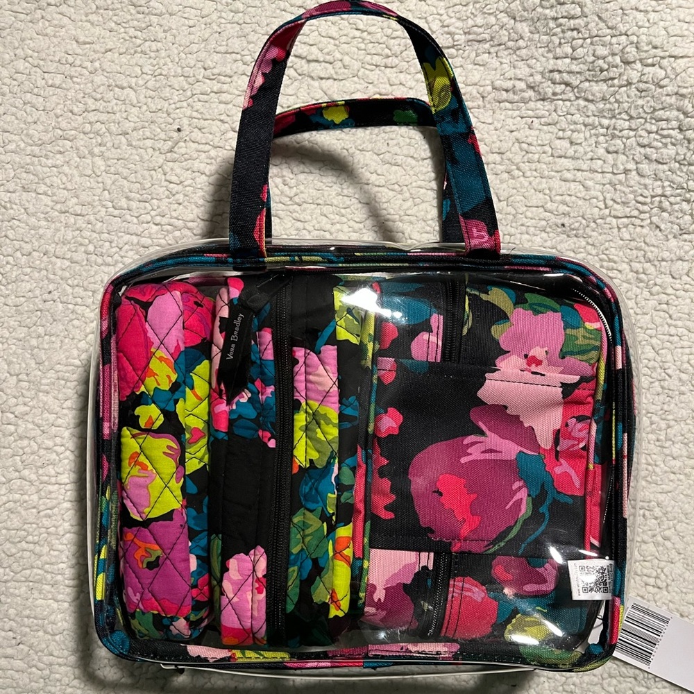Vera Bradley 4 piece cosmetic organizer in Hilo Meadow. EUC